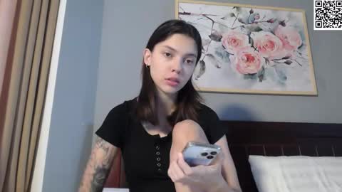 Sarah And Jon online show from 02.28.25