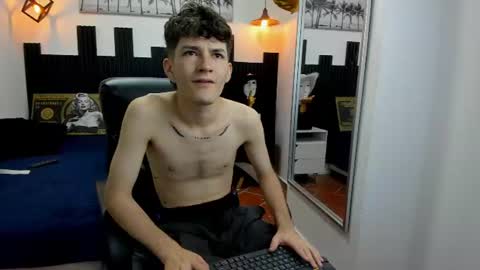 Snapshot of trevor_mob chatting on 06.15.26 trevor_mob online show from 06.15.26