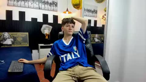 Snapshot of trevor_mob chatting on 06.17.26 trevor_mob online show from 06.17.26