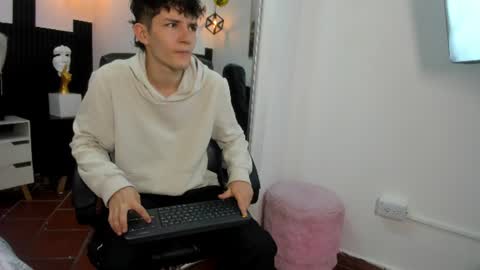 Snapshot of trevor_mob chatting on 06.22.26 trevor_mob online show from 06.22.26