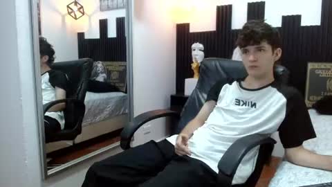 Snapshot of trevor_mob chatting on 07.08.26 trevor_mob online show from 07.08.26