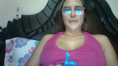 Snapshot of triana_bell chatting on 12.18.24 triana_bell online show from 12.18.24