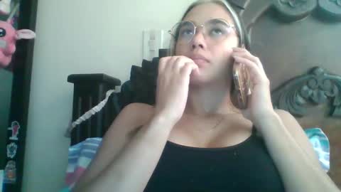 Snapshot of triana_bell chatting on 12.27.24 triana_bell online show from 12.27.24