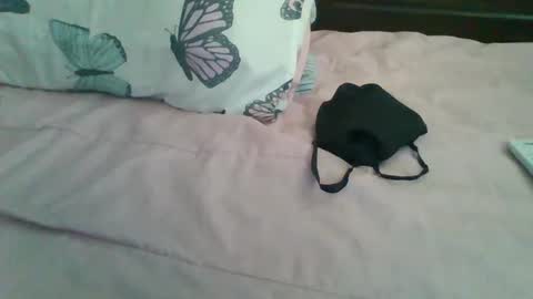 Snapshot of triana_bell chatting on 02.26.25 triana_bell online show from 02.26.25