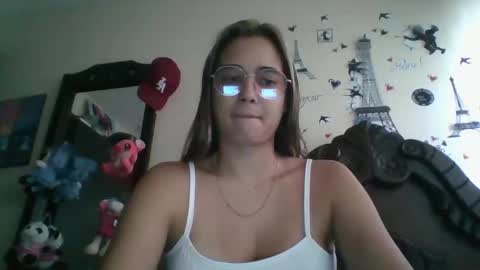 Snapshot of triana_bell chatting on 10.31.25 triana_bell online show from 10.31.25