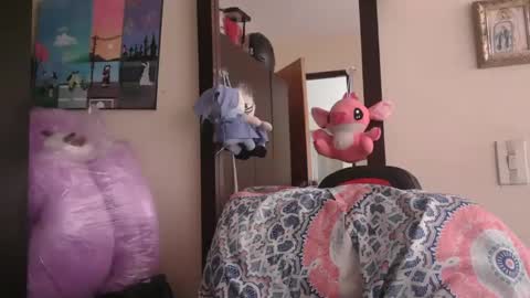 triana_bell online show from 04.06.26