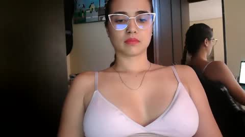 triana_bell online show from 07.22.26