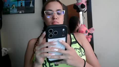 triana_bell online show from 07.30.26