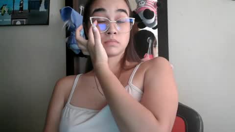 triana_bell online show from 08.03.26