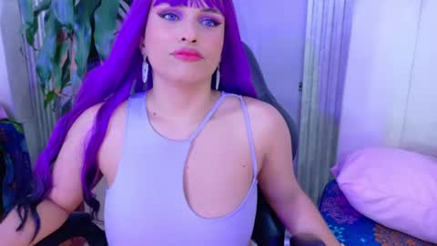 triana_crimson online show from 07.22.26