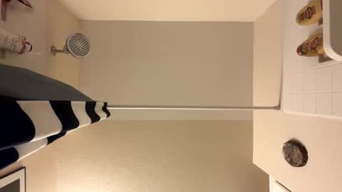 Snapshot of trickydick6 chatting on 11.22.25 trickydick6 online show from 11.22.25