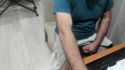 Snapshot of trickyhero chatting on 03.10.25 trickyhero online show from 03.10.25