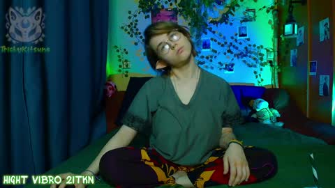 trickykitsune online show from 05.11.26