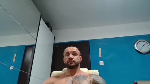 Snapshot of tridentmuscles chatting on 10.08.25 tridentmuscles online show from 10.08.25