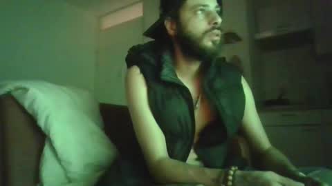 Snapshot of triestjoe chatting on 02.01.26 triestjoe online show from 02.01.26