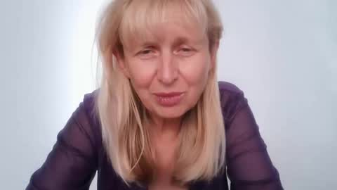 Snapshot of trinaadair chatting on 12.04.25 TrinaAdair online show from 12.04.25