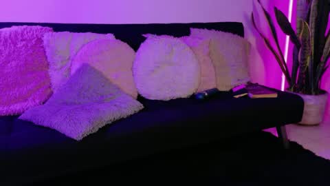 Val martinez  online show from 05.02.26