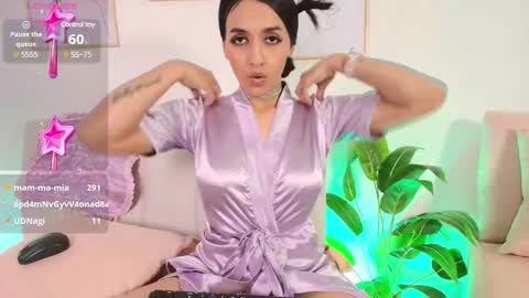 Trissha online show from 01.14.25