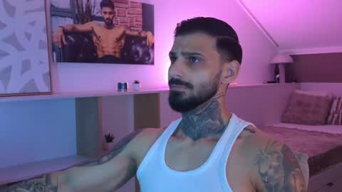 Snapshot of tristangreyaura chatting on 03.28.26 Trystan Grey online show from 03.28.26