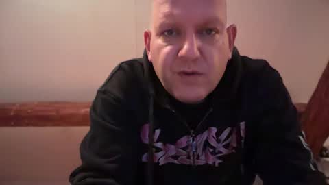 Snapshot of tritonspace chatting on 09.29.25 Triton online show from 09.29.25