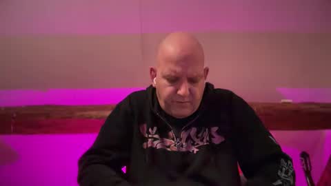 Snapshot of tritonspace chatting on 11.16.25 Triton online show from 11.16.25