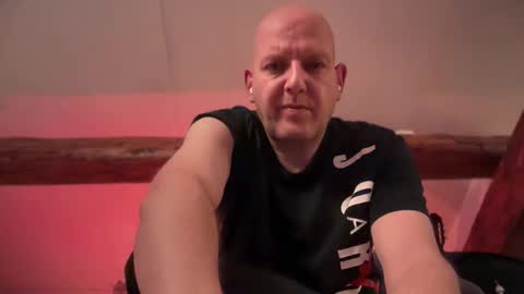 Snapshot of tritonspace chatting on 11.25.25 Triton online show from 11.25.25