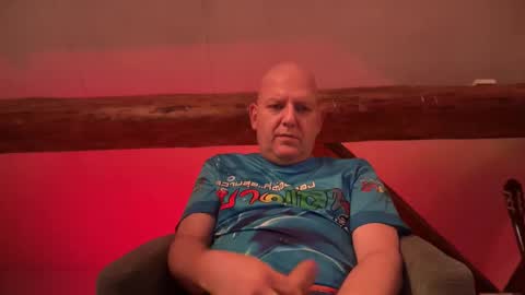 Snapshot of tritonspace chatting on 04.09.26 Triton online show from 04.09.26