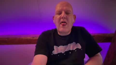 Snapshot of tritonspace chatting on 04.23.26 Triton online show from 04.23.26