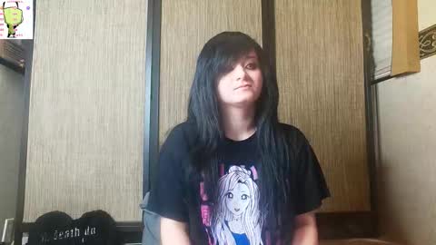 Snapshot of trixiedoescamcam chatting on 03.17.26 trixiedoescamcam online show from 03.17.26