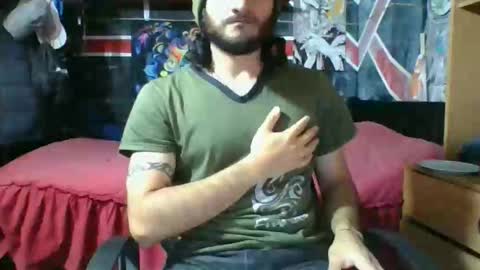 Snapshot of trizquelmen chatting on 09.24.25 Andrew online show from 09.24.25