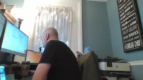 Snapshot of trodgers136 chatting on 12.31.24 TRodgers online show from 12.31.24