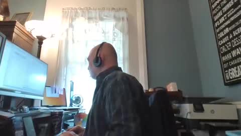 Snapshot of trodgers136 chatting on 09.16.25 TRodgers online show from 09.16.25