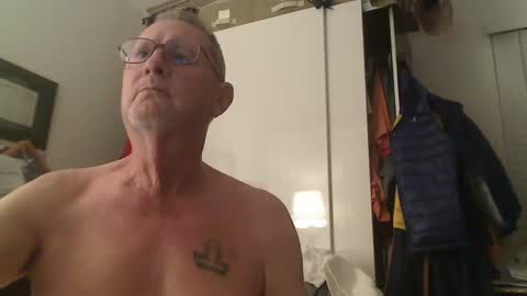 Snapshot of troffer1020 chatting on 11.05.25 Troffer online show from 11.05.25