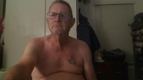 Snapshot of troffer1020 chatting on 11.12.25 Troffer online show from 11.12.25