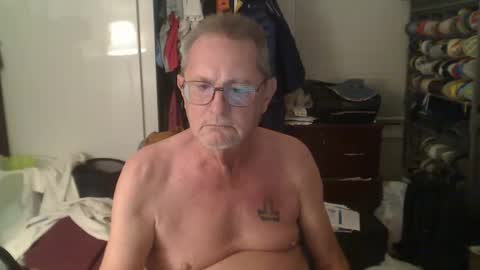 Snapshot of troffer1020 chatting on 12.03.25 Troffer online show from 12.03.25