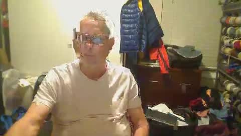 Snapshot of troffer1020 chatting on 02.19.26 Troffer online show from 02.19.26