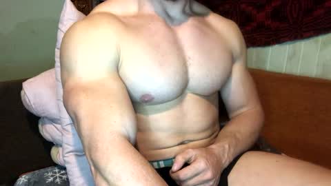 Snapshot of troncq chatting on 03.11.25 Troncq online show from 03.11.25