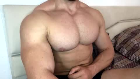 Snapshot of troncq chatting on 09.18.25 Troncq online show from 09.18.25