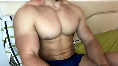 Snapshot of troncq chatting on 11.04.25 Troncq online show from 11.04.25