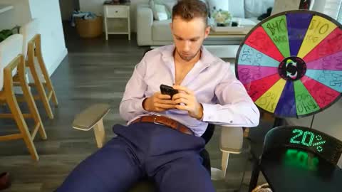 Snapshot of troy_greenxo chatting on 05.08.26 Troy Green online show from 05.08.26