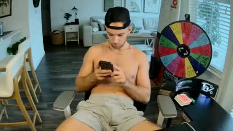 Snapshot of troy_greenxo chatting on 06.26.26 Troy Green online show from 06.26.26