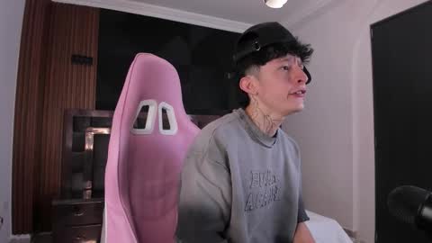 Troy online show from 09.12.25