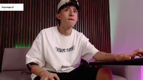 Troy online show from 09.22.25