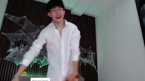 Troy online show from 10.14.25