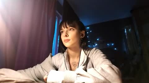 Poly online show from 12.23.25