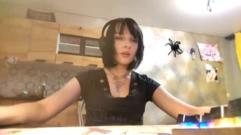 Poly online show from 01.08.26