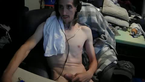 Snapshot of truewoodpecker chatting on 09.10.25 truewoodpecker online show from 09.10.25