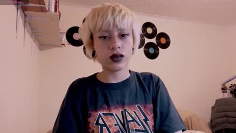 Cait online show from 10.20.25