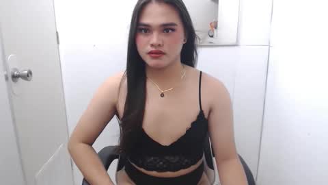 ts_lovelicious online show from 10.14.25