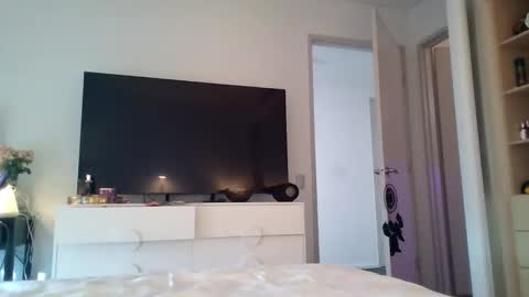 TS Rose25 online show from 03.04.25